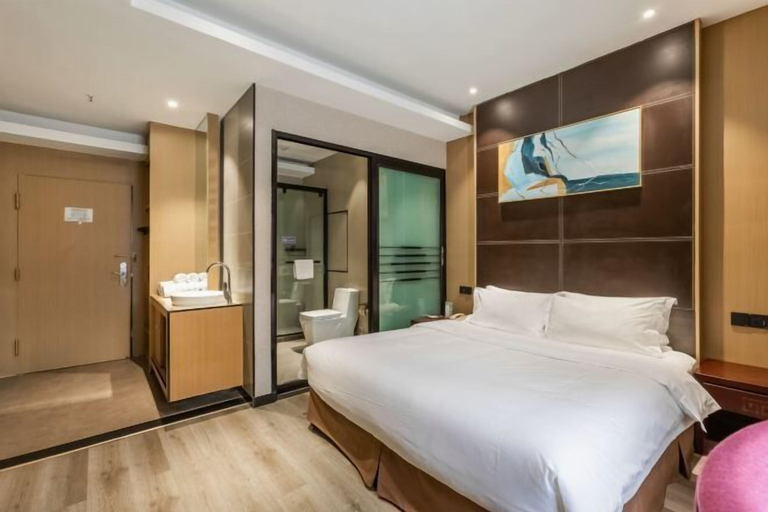 Bedroom 3, Elegance Hotel, Suqian