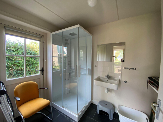 Bathroom 3, Elegant Wieringer Villa, Wieringen