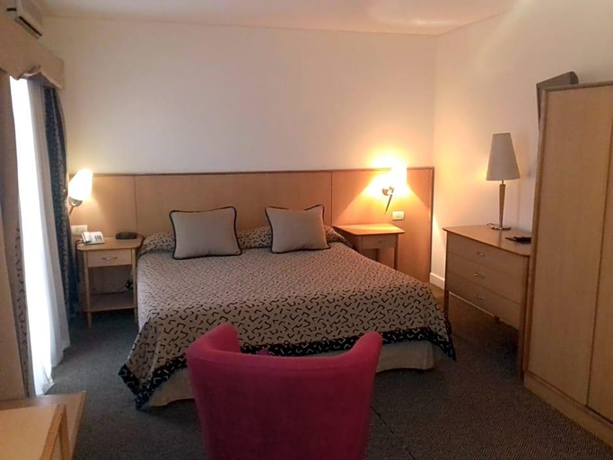 Bedroom 3, Urbana Suites, Capital