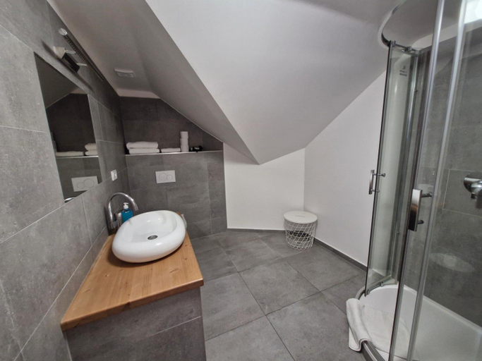 Others 5, Restaurace - Apartmany Bobule, Břeclav