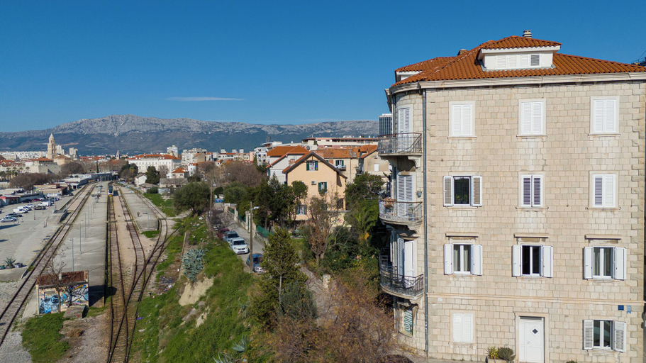 Exterior & Views 2, East Coast Deluxe Rooms, Split