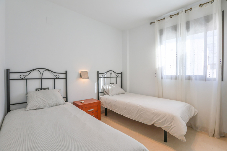 Room 2, Manuel De Falla I in Dos Hermanas, Sevilla