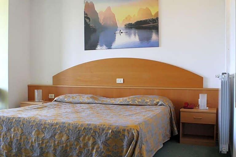 Bedroom 2, Ascot Lodging, Varese