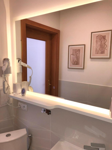 Bathroom 3, Willa Jarzebinka, Kamień