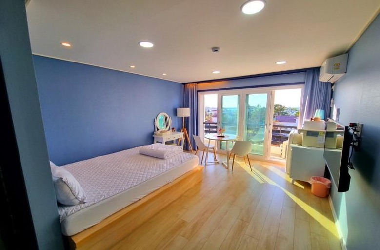 Bedroom 2, Jeju Aewol The Pension, Jeju