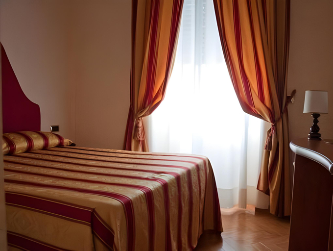 Others 2, Hotel Brignole, Genova