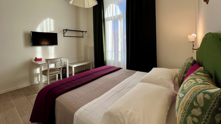 Room 5, Castelfiore, Bologna