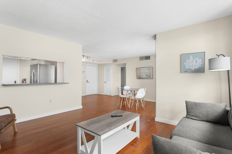 Others 3, Bay Harbor Sunset Apt 5B, Miami-Dade