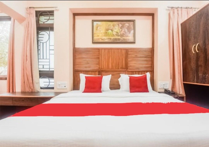 Others 4, Hotel Subhash, Mumbai Suburban