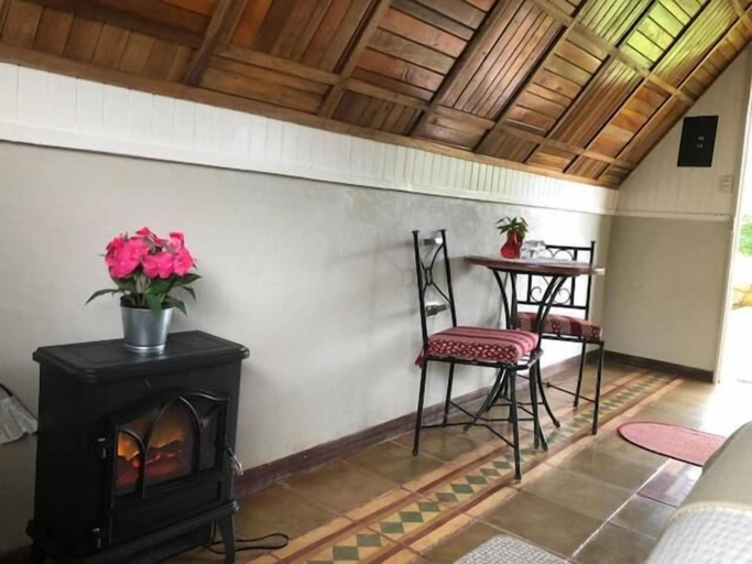 Public Area, Hortensias Chalets Vara Blanca, Santa Bárbara