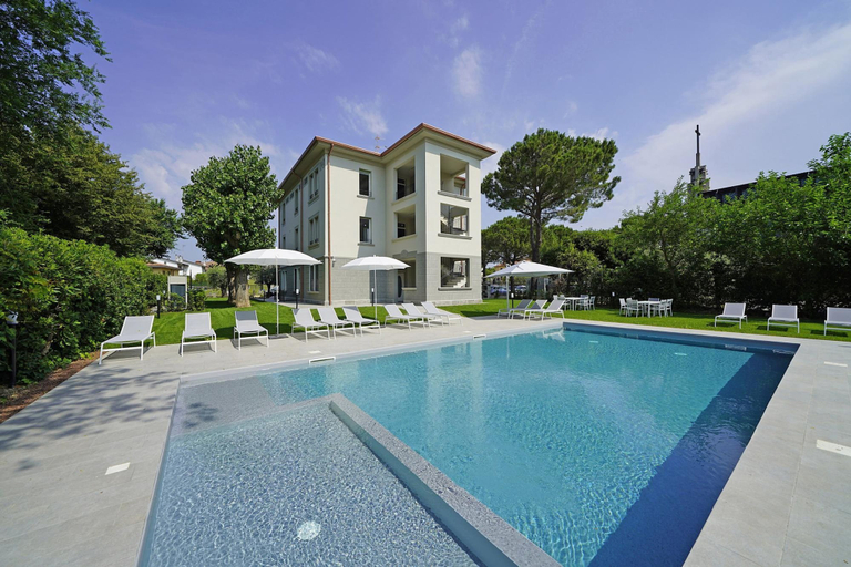 Others 4, Villa Caterina 8 - LOC, Brescia