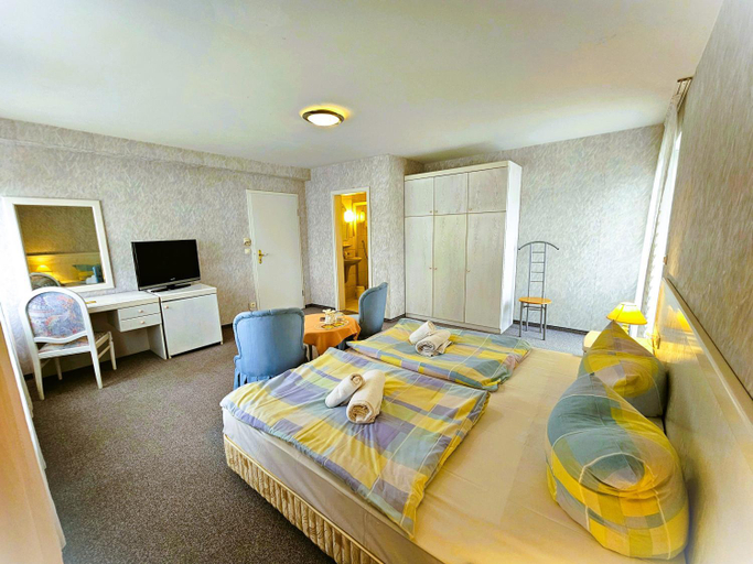 Bedroom 3, Hotel-Restaurant-Gondelfahrt, Görlitz