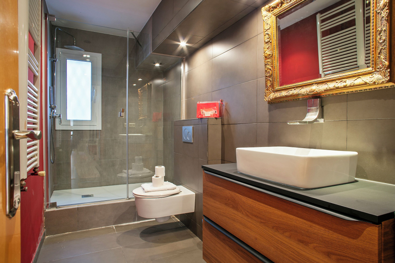 Bathroom, Alcam Alio 2, Barcelona