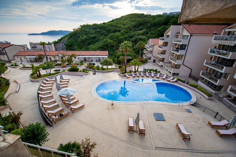 Others 4, Charming apartment near beach