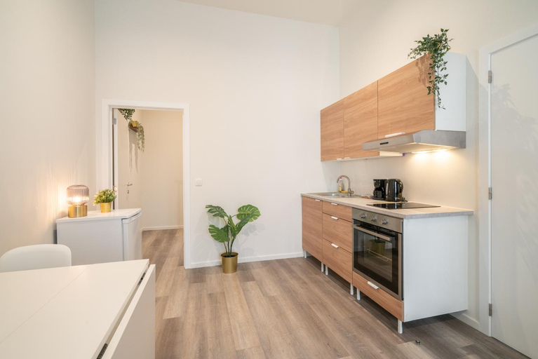 Kitchen 4, Cozy Antwerp City Apartments, Antwerpen