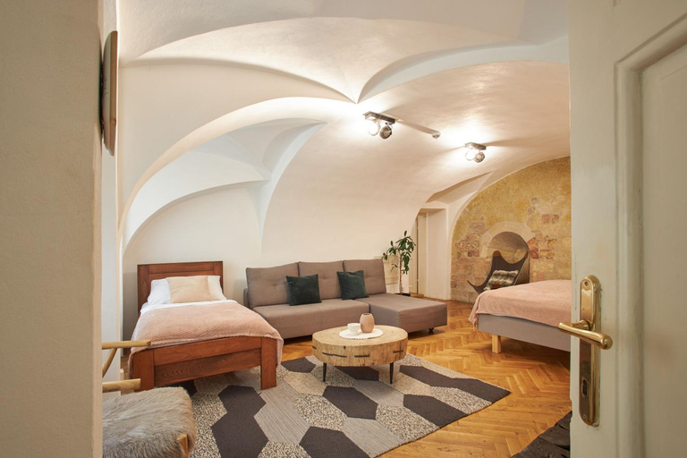 Bedroom 1, Lazenska N°4, Praha 1