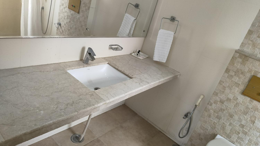 Bathroom 4, 66 Residency - A Boutique Hotel, Jaipur