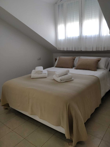 Others 4, Apartamento Duplex LOS CASCABELES, Sevilla