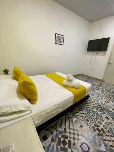 Others 5, Believer Hostel, Santa Marta (Dist. Esp.)