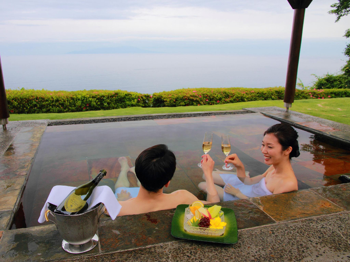 Sport & Beauty 4, Tsukino Usagi Hotel, Itō