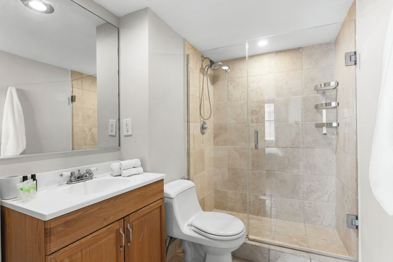 Others 3, Bay Harbor Sunset Apt 3B, Miami-Dade