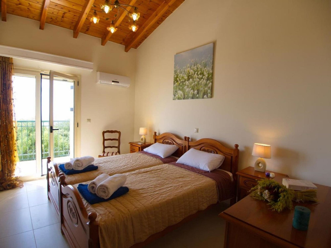 Room 4, Villa Mandola in Tzamarelata, Ionian Islands