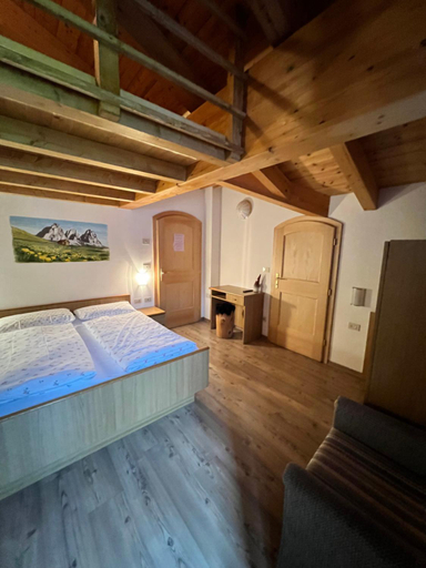 Bedroom 4, Garni Eden Bed and breakfast, Trento