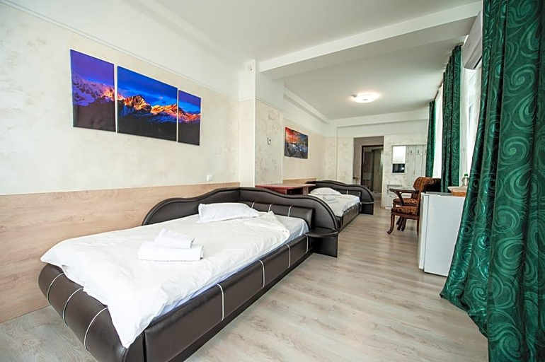 Others 2, SIA Residence, Otopeni