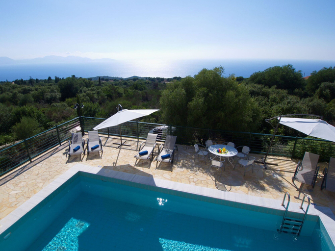 Room 5, Villa Mandola in Tzamarelata, Ionian Islands