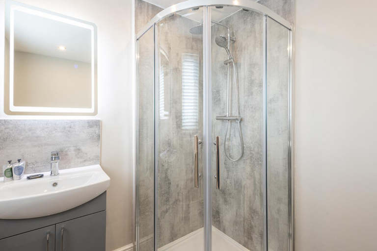 Others 4, Host & Stay - Clifton Studios, Darlington