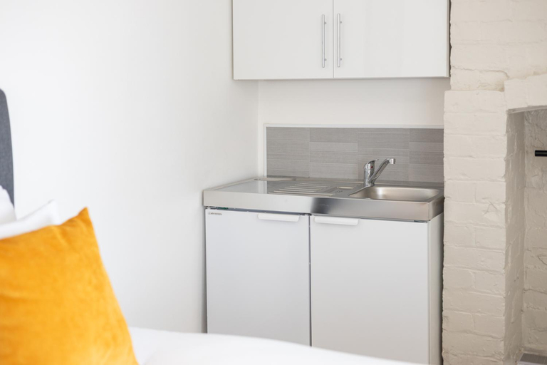 Others 5, Host & Stay - Clifton Studios, Darlington