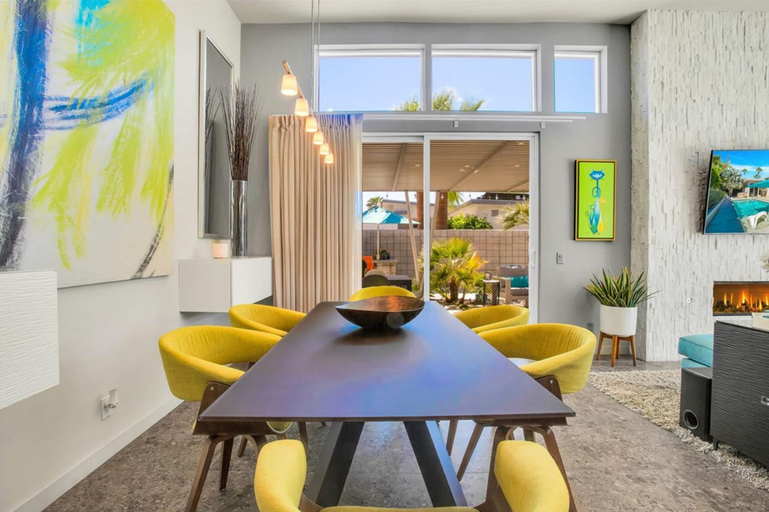 Room 2, Hidden Gem in Palm Springs, Riverside
