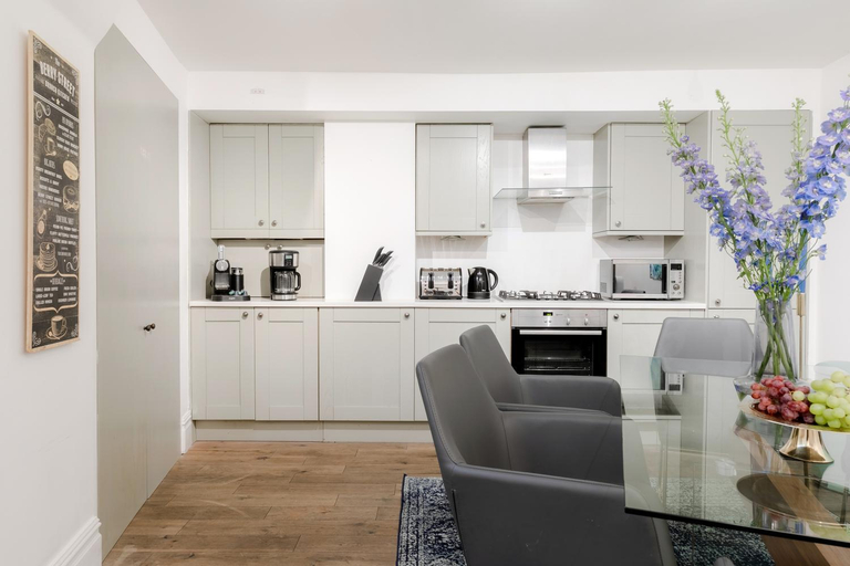 Others 2, PHENOMENAL 5bedroom DESIGN HOUSE FOR NOMADS XXL GROUPS, London