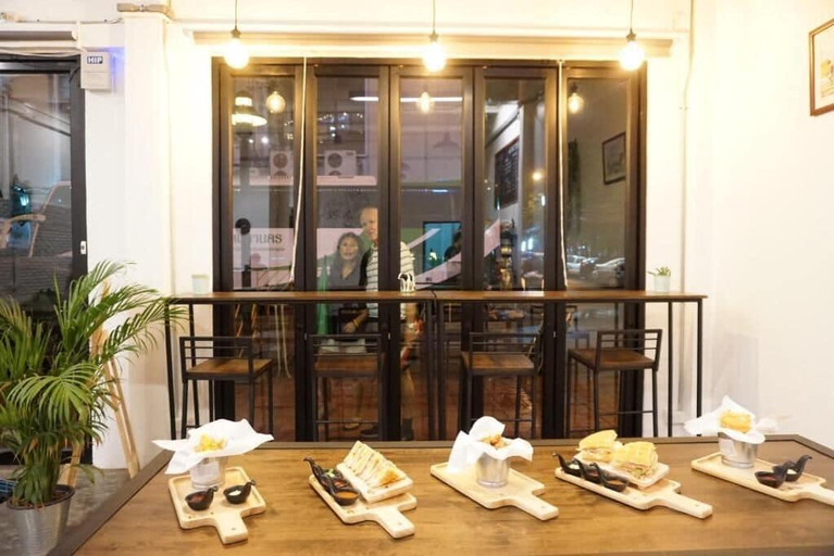 Food & Drinks 5, Krit Place, Muang Nonthaburi