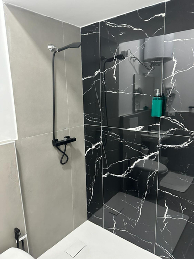 Bathroom 5, le camere di anna e grazia, Napoli