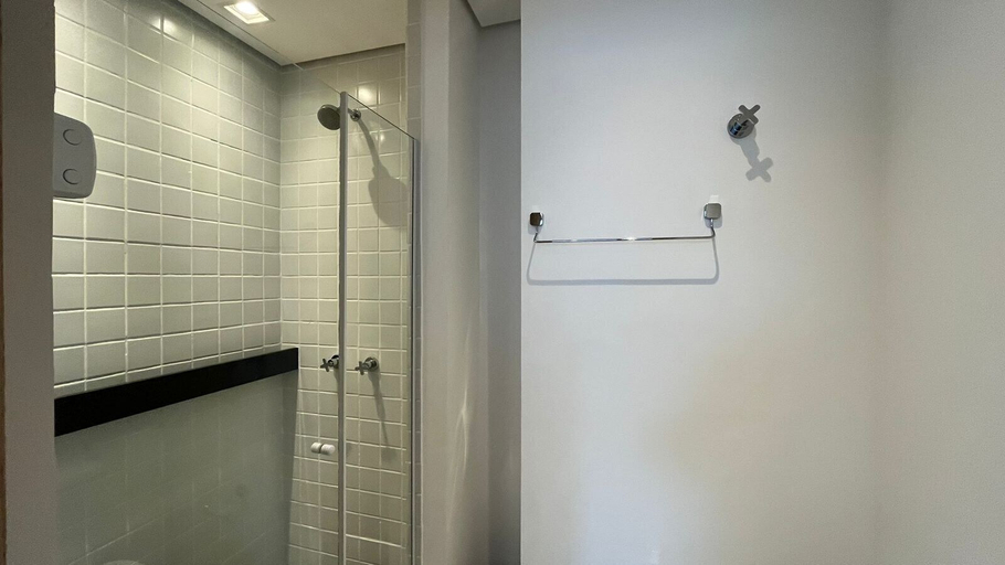 Bathroom 4, Vossa Bossa Pop Pinheiros, São Paulo
