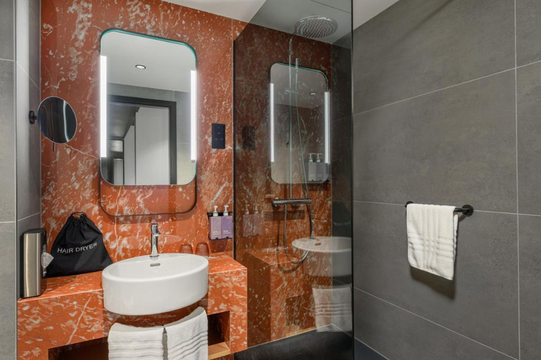 Bathroom 5, Tribe Budapest Airport, Gyál