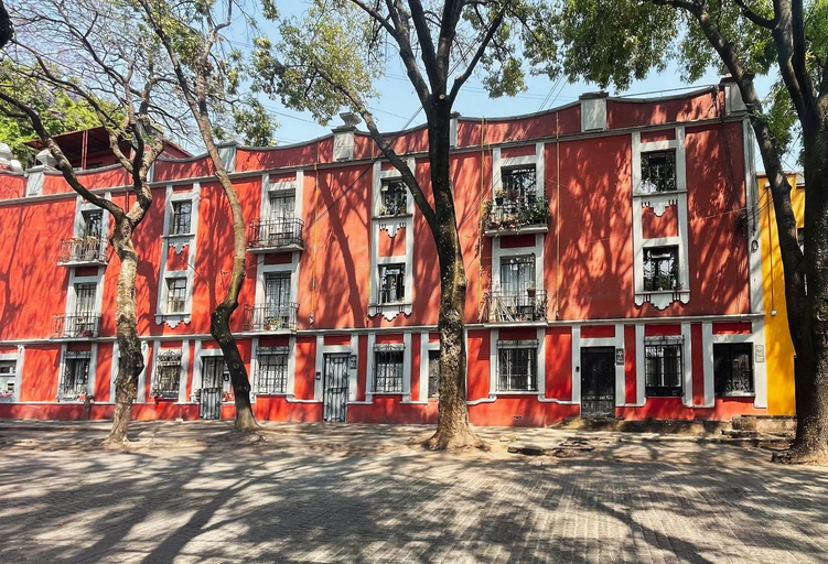 Others 4, Casa Mary, Mexico City