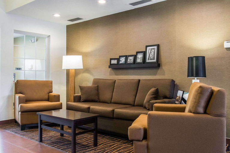 Public Area, Sleep Inn & Suites Pittsburgh Airport, Allegheny