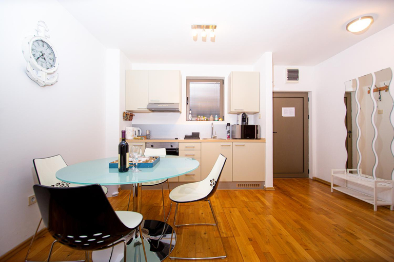 Others 5, Charming apartment near beach