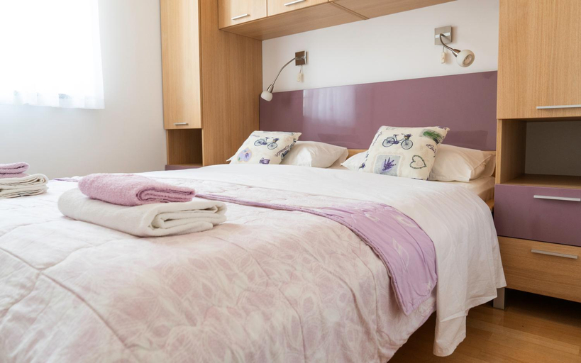 Others 3, Apartments Lila, Cres