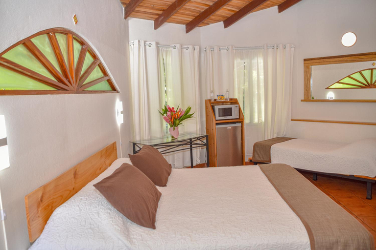 Bedroom 2, Hotel Luna Llena, Santa Cruz