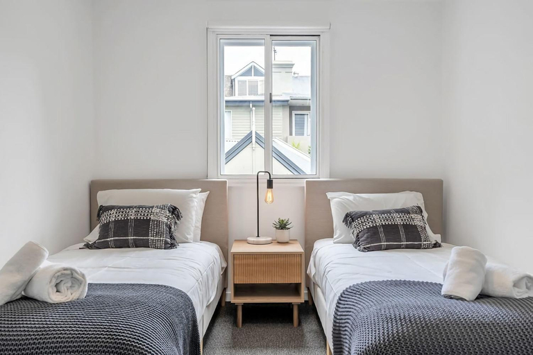 Others 4, Modern Balmain Abode, Sydney