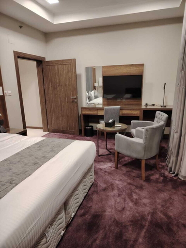 Bedroom 3, Golden Season Hotel - AR Rass