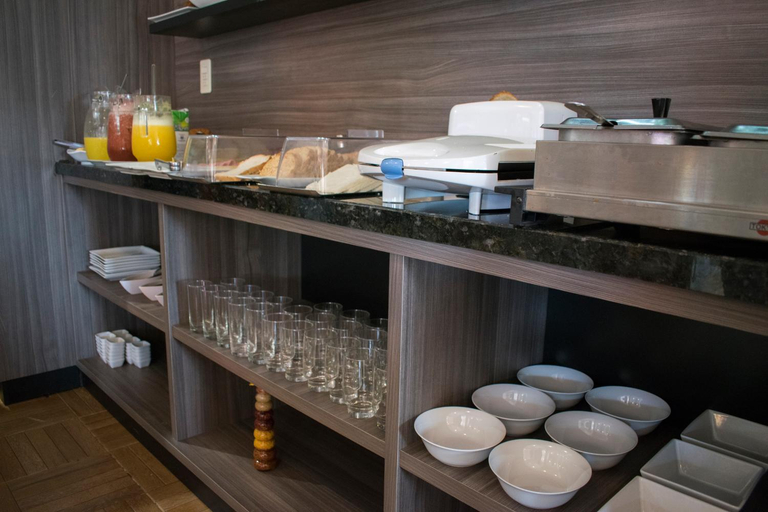 Food & Drinks 5, Muller Hotel, Bella Vista