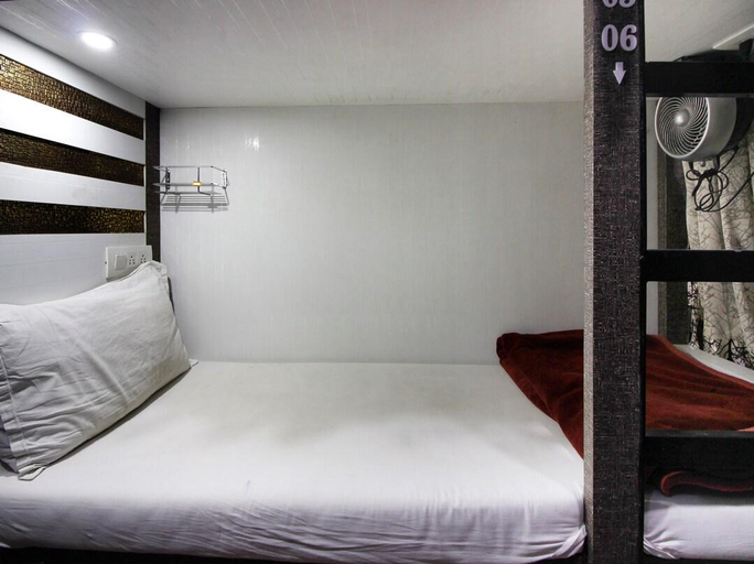 Bedroom 3, HOTEL REST INN, Surat