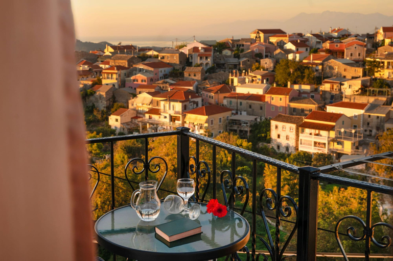 Room 1, Villa Kondraki in Nymfes, Ionian Islands