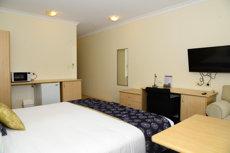 Bedroom 2, Lismore Bounty Motel, Lismore - Pt A