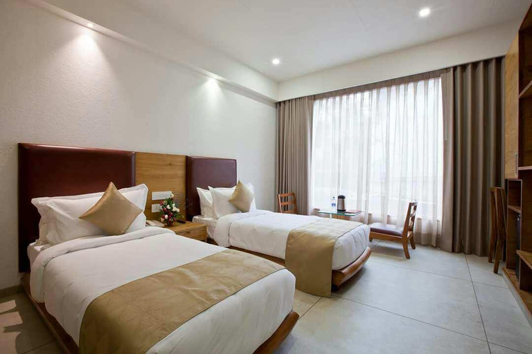 Others 4, Hotel Rezaas, Ahmadabad