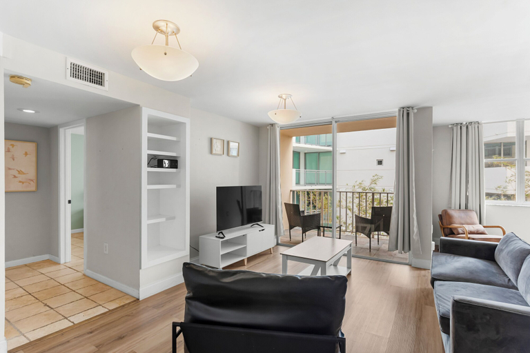 Others 5, Bay Harbor Sunset Apt 3B, Miami-Dade